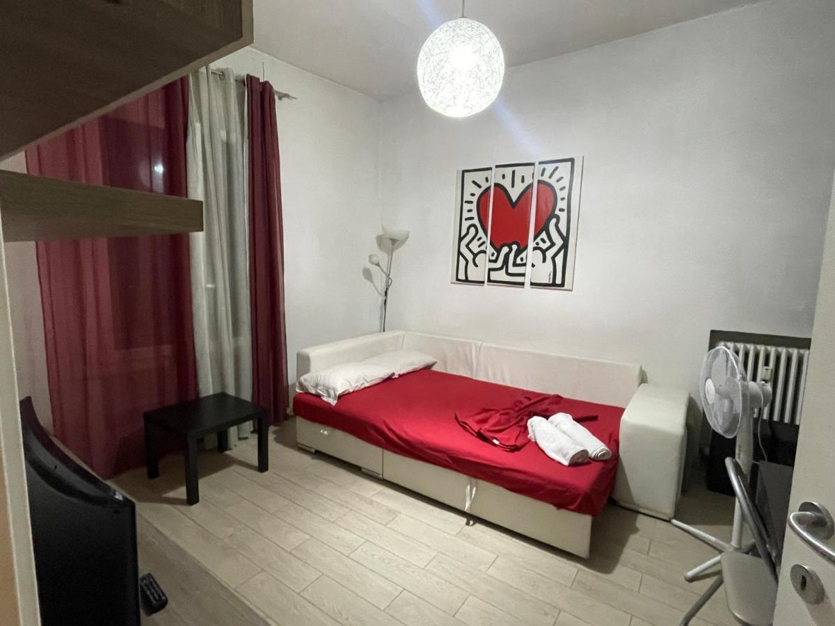 The Red Apartment2 Milan Luaran gambar